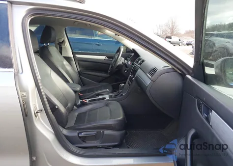 2013 Volkswagen Passat 2.0L Tdi Se z USA, uszkodzony, nr VIN 1VWBN7A32DC098462